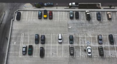 parcheggio visto dall'alto